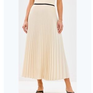 NWOT Jenni Kayne Pleated Skirt Ivory size S